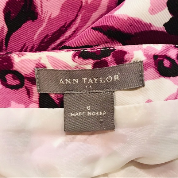 Ann Taylor Floral Skater Skirt Size 6 - Picture 3 of 3